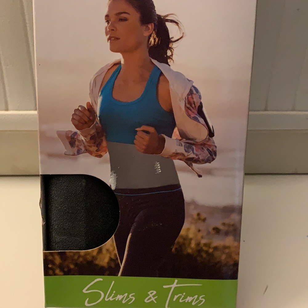 Nicole Hiller sport‎ adjustable slimmer belt. - Picture 3 of 8